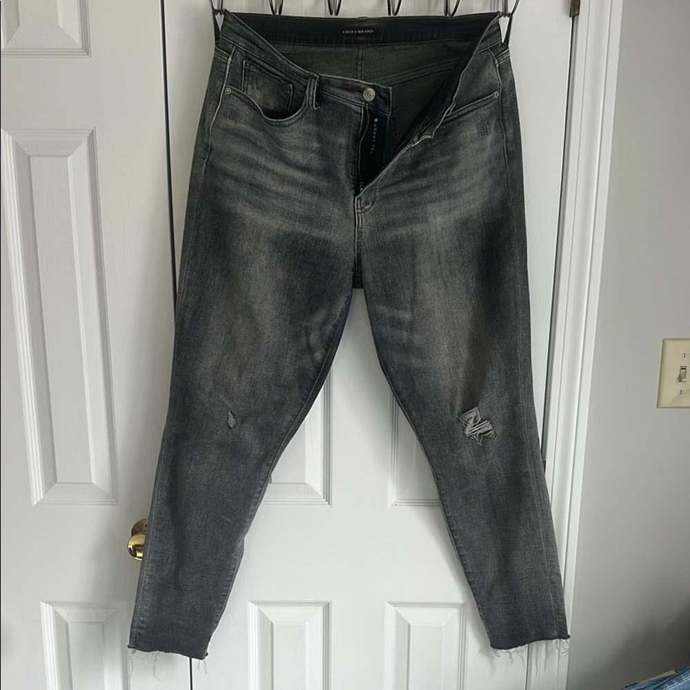 Lucky Brand Women's Black Washed Distressed Jeans
